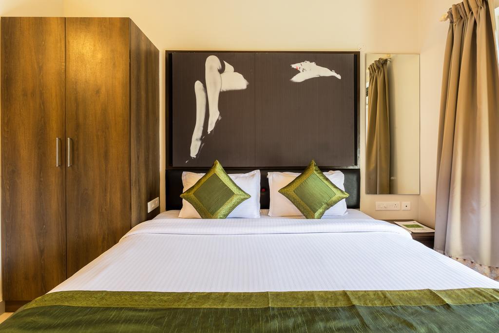 Treebo Trend Zeebo Suites Arpora Esterno foto